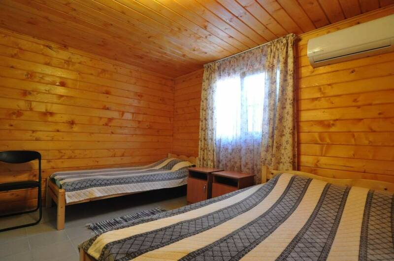 3-х местный деревянный коттедж