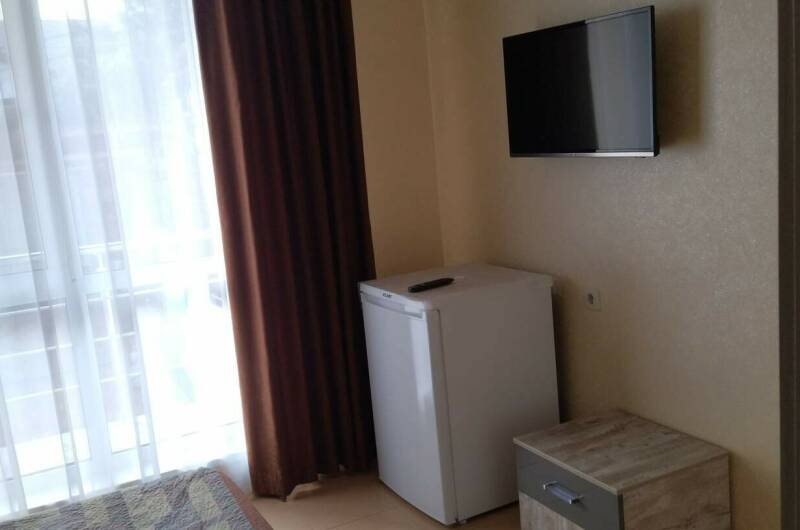 Комфорт с витражным окном