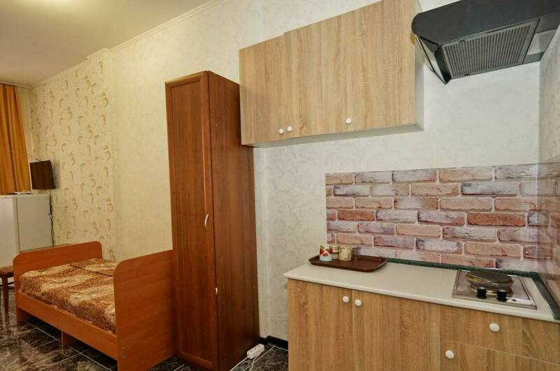 Трехместный стандарт с плитой в номере