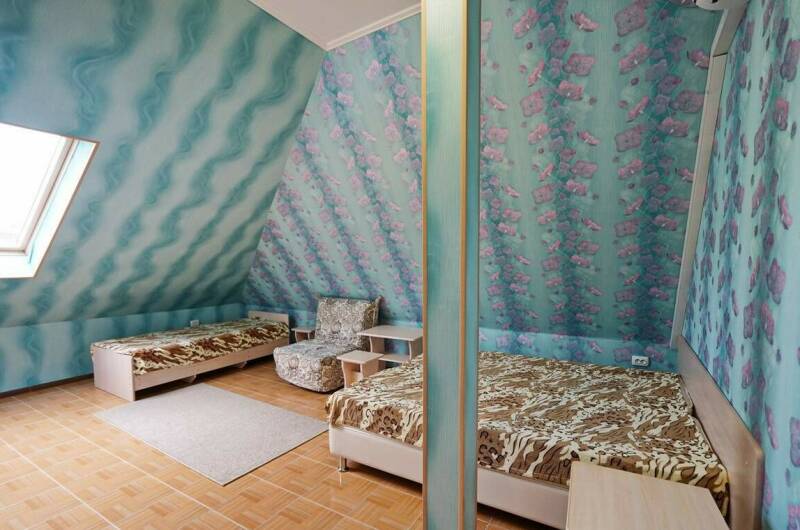 Трехместный мансардный