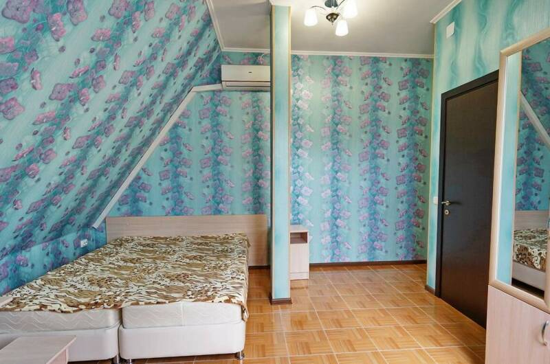 Трехместный мансардный