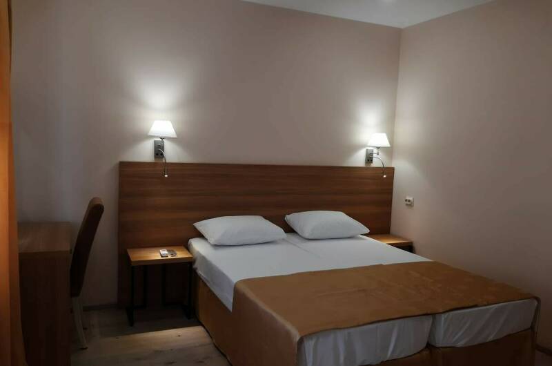 Отдельный этаж с кухней и балконом