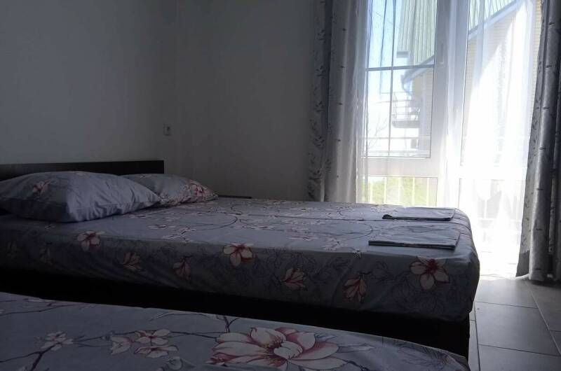 Трехместный с балконом