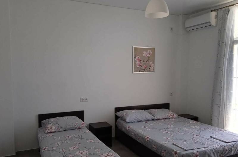 Трехместный с балконом