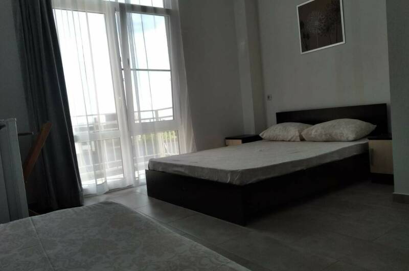 Трехместный с балконом и дополнительным местом