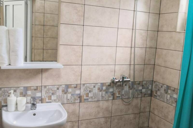 Комната для проживания 2-х человек с доп. местом