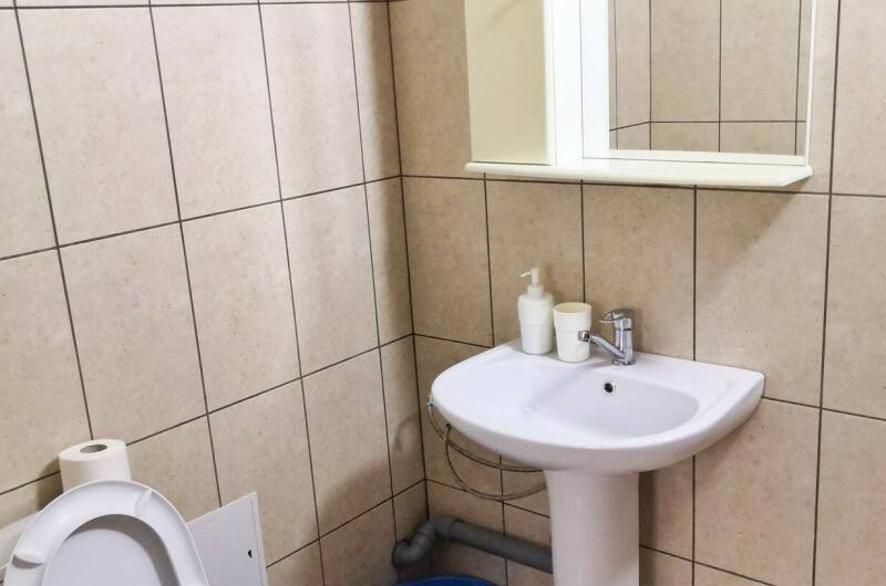 Комната для проживания 3−х человек с доп. местом