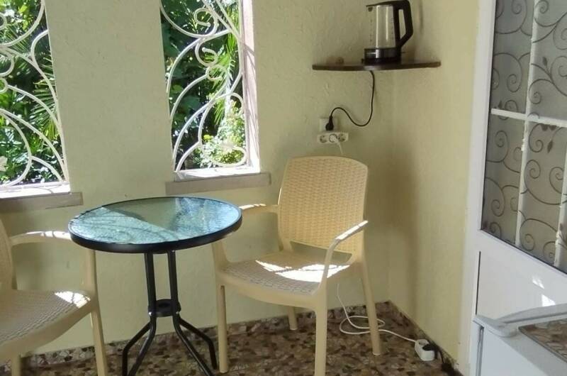 Трёхместный номер с верандой 1