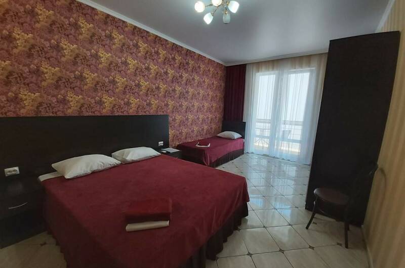 Стандарт 4-х местный с балконом