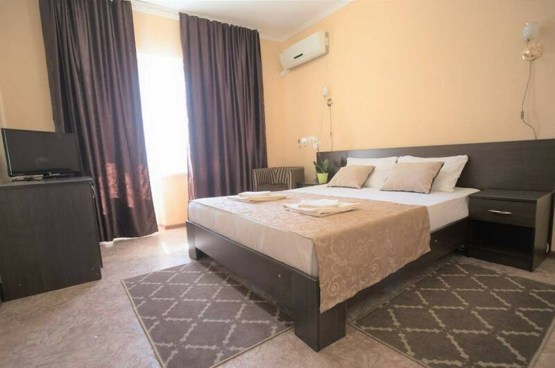 Двухкомнатный 5-ти местный номер «Люкс» c балконом