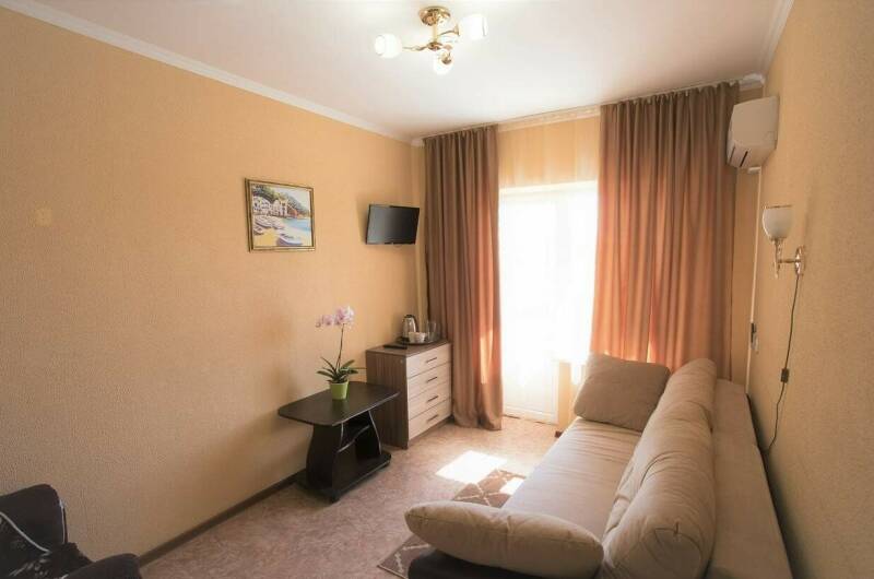 Двухкомнатный 5-ти местный номер «Люкс» c балконом