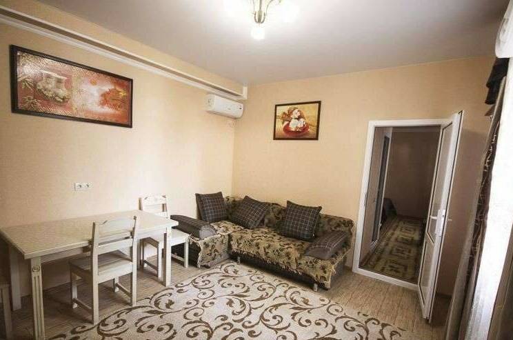 Двухкомнатный 4-х местный номер «Люкс» с кухней