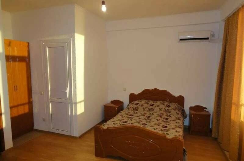 Номер «Люкс» с балконом до 3-х человек