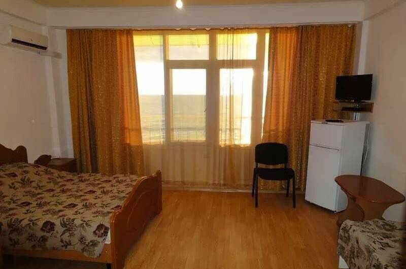 Номер «Люкс» с балконом до 3-х человек