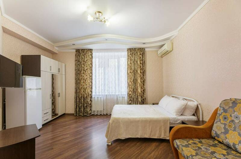 Этаж с отдельным входом на 3 номера