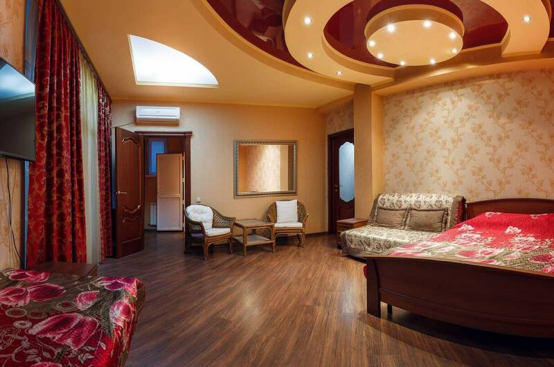 «Люкс» с балконом 3х места+ доп 1 место