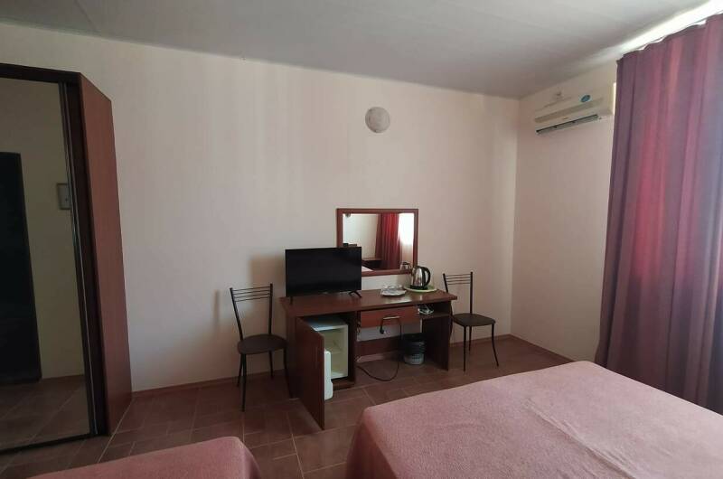 Комната на 2−3 человека без балкона