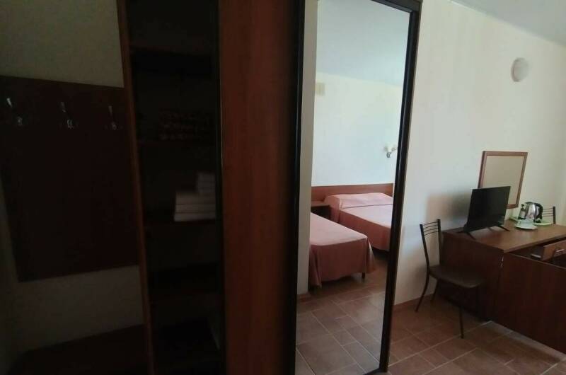 Комната на 2−3 человека без балкона