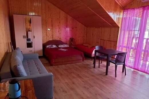 5 ти местный улучшенный номер на 4 этаже