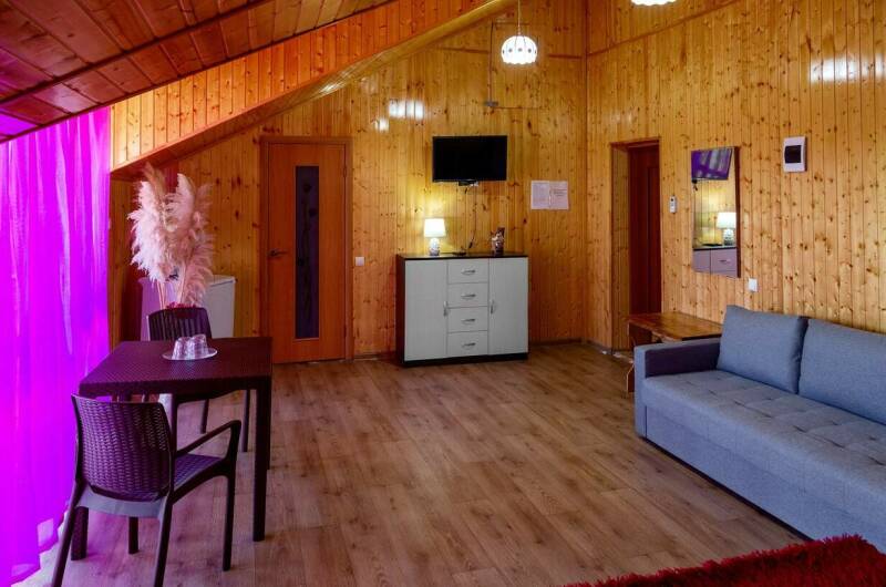 5 ти местный улучшенный номер на 4 этаже