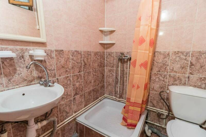 Комната на троих