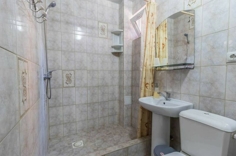 Трехместная комната с балконом