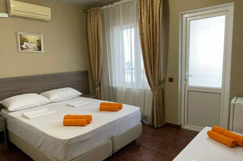 Номер трёхместный 2 отд. кор 2-й этаж с балконом