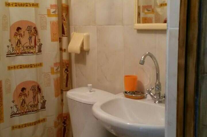 Номер «Стандарт» с санузлом 3х местный