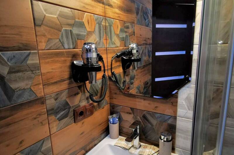 2-х местный «Люкс» с ванной комнатой (1)