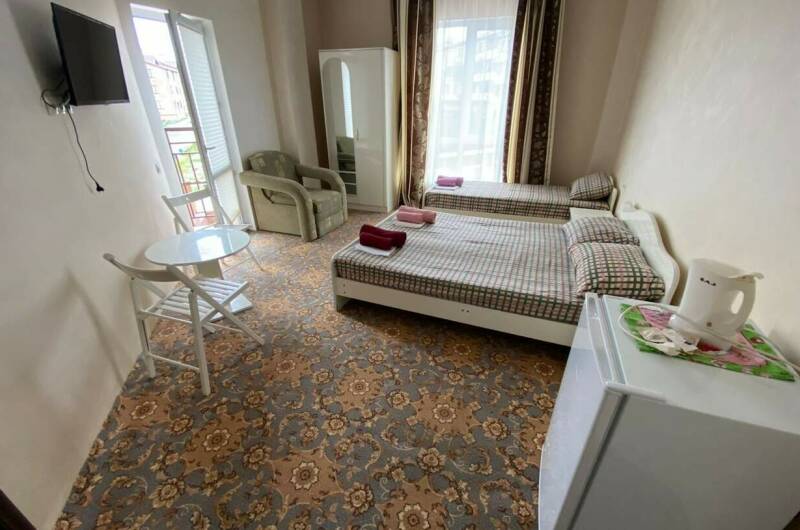 Трёхместный Де Люкс с балконом