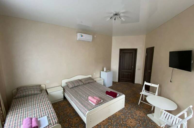 Трёхместный Де Люкс с балконом