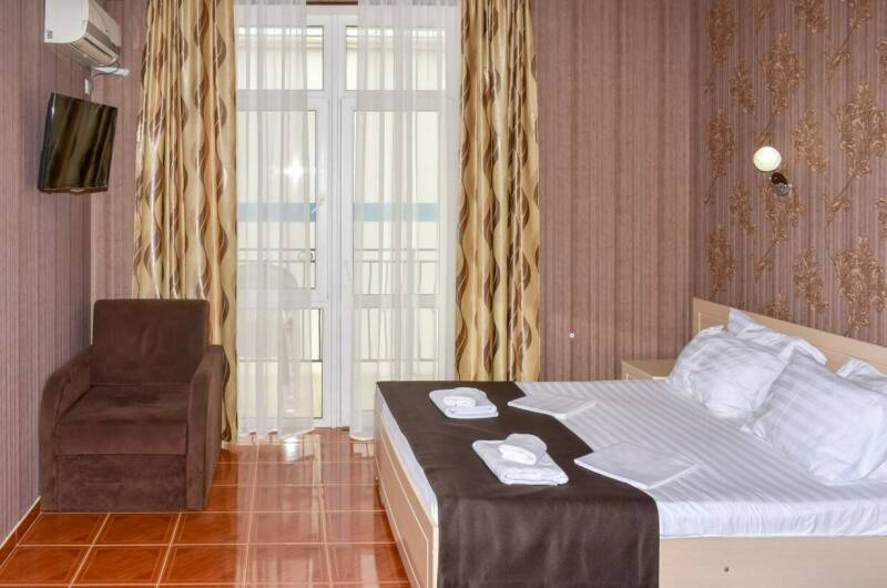 Трёхместный «Стандарт» с балконом