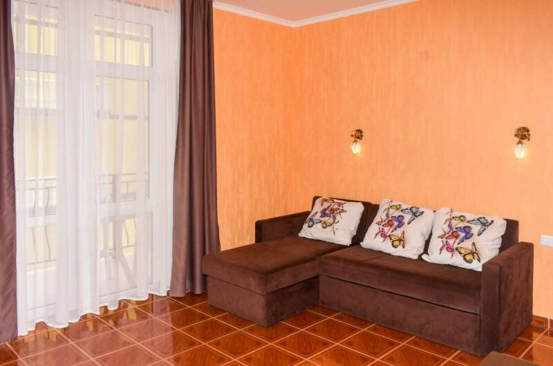 Пятиместный двухкомнатный «Люкс» с балконом