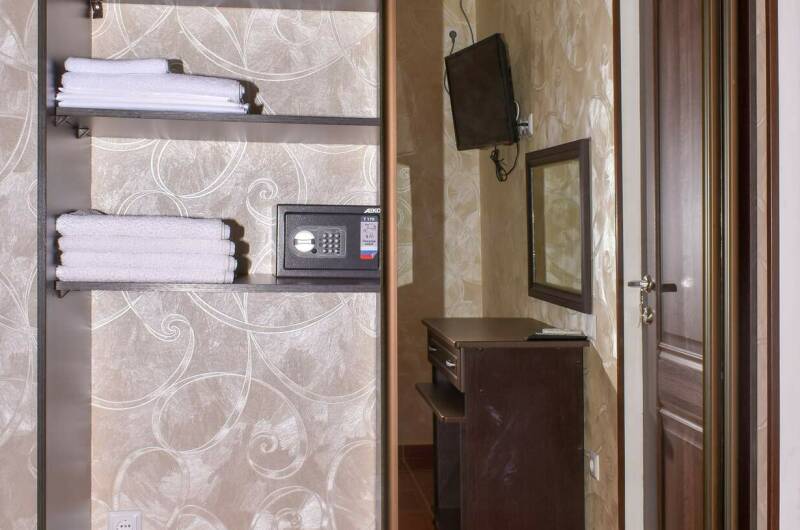 Пятиместный двухкомнатный «Люкс» с балконом