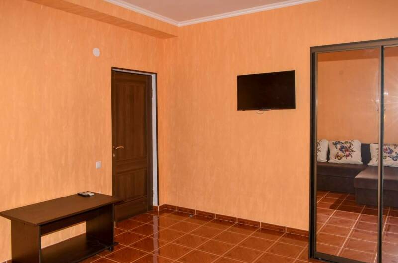 Пятиместный двухкомнатный «Люкс» с балконом