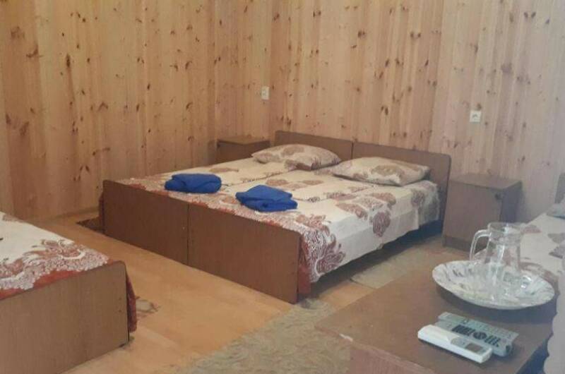 «Бунгало» с видом на сад