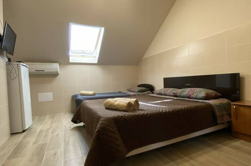 Трехместный номер (мансарда)