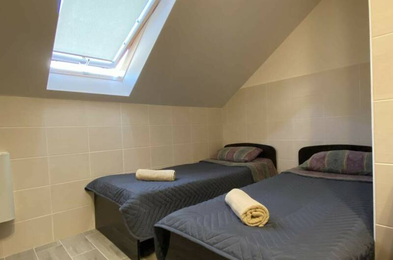 Трехместный номер (мансарда)