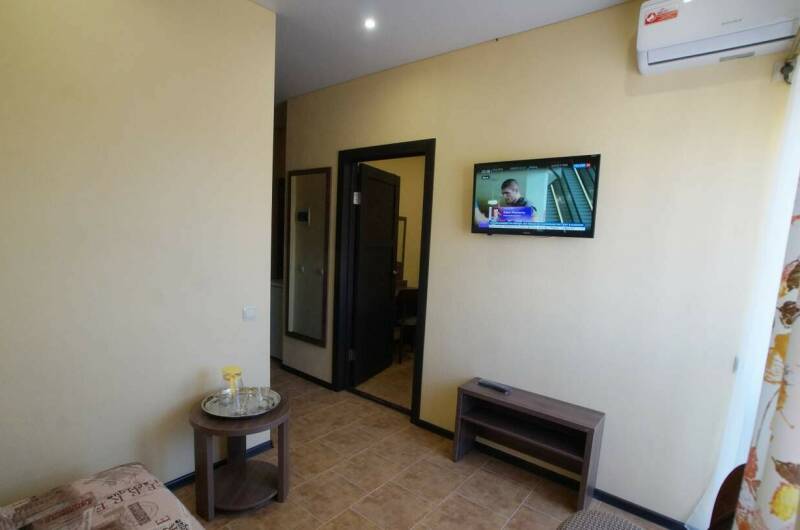 Трехместный «улучшенный» двухкомнатный с балконом