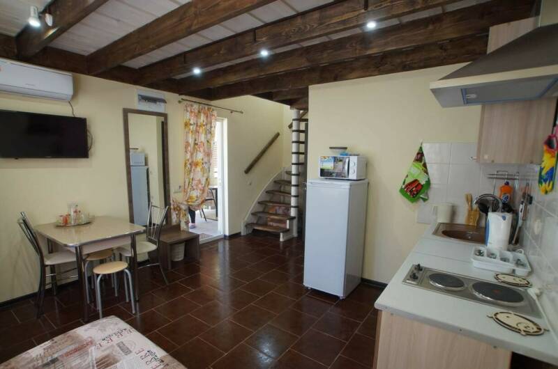 Двухэтажный апартамент с кухней в коттедже/корпусе