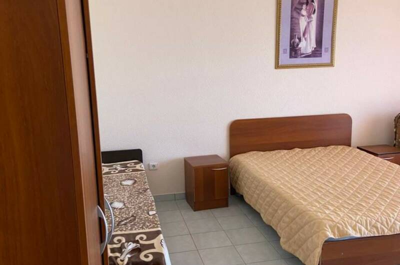 № 2 с балконом и миникухней (эллинг 28)