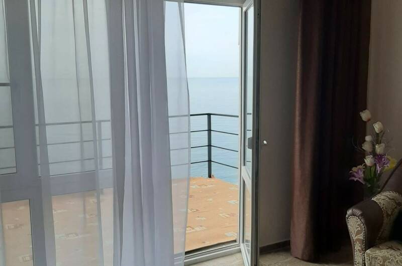 Однокомнатный номер № 3 с балконом (эллинг 29)