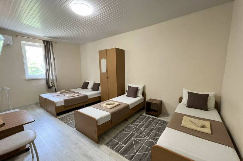 Номер № 2 Четырехместный «Эконом»