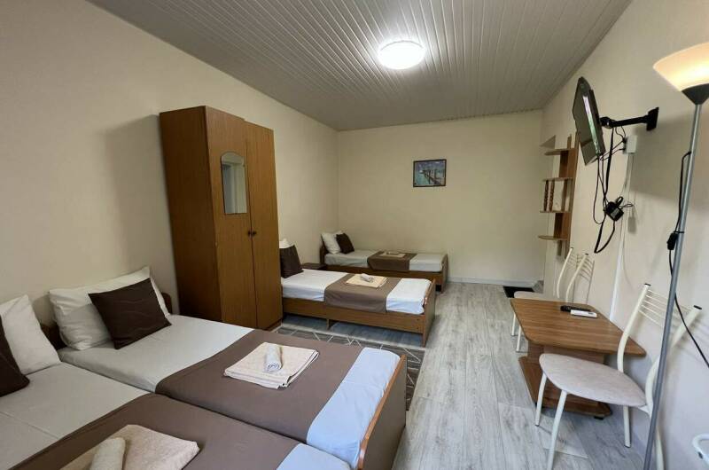 Номер № 2 Четырехместный «Эконом»