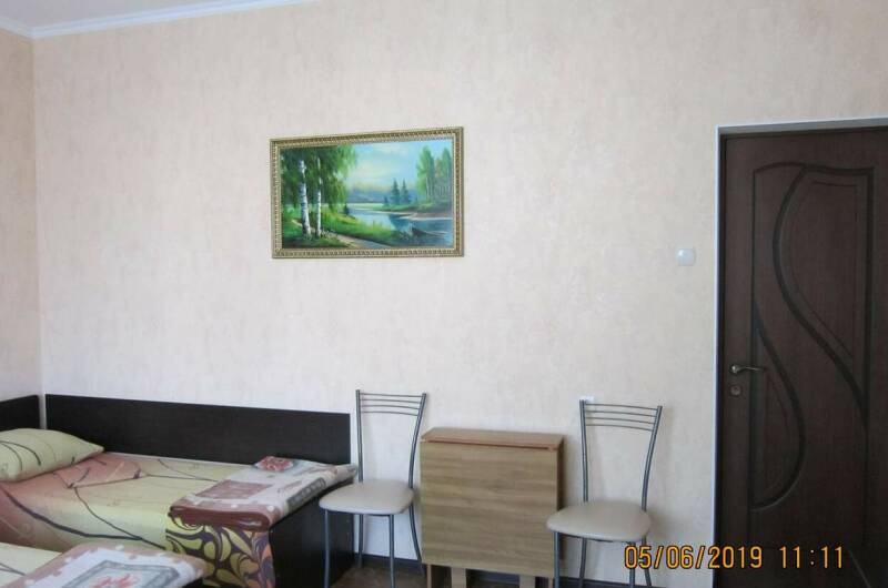 «Эконом» 3−5 местный с балконом