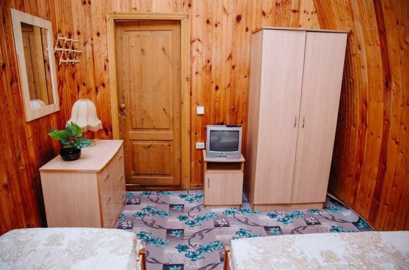 Домик 1-этажный 5-ти местный