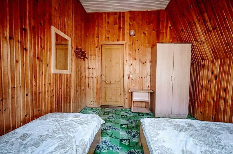 Домик 1-этажный 6-ти местный