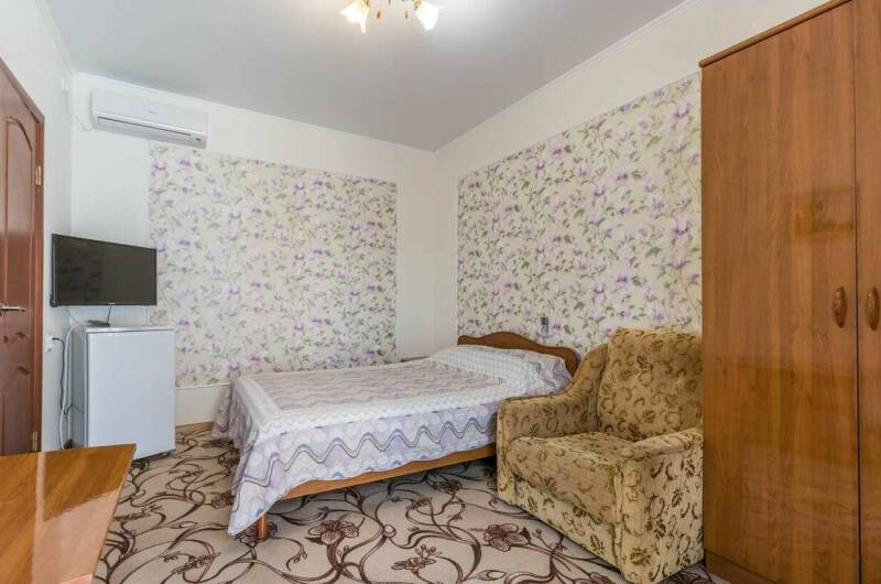 Двухместная комната с большой кроватью