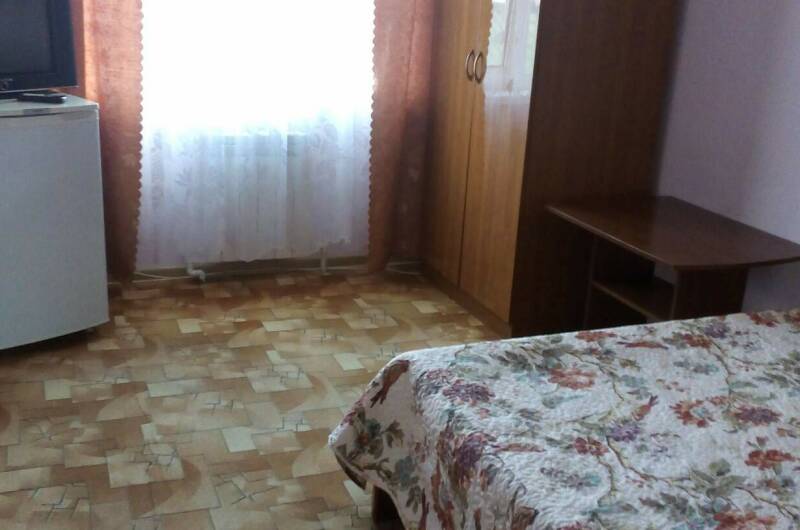 Комната 4-х местная состоит из 2-х комнат 2-этаж