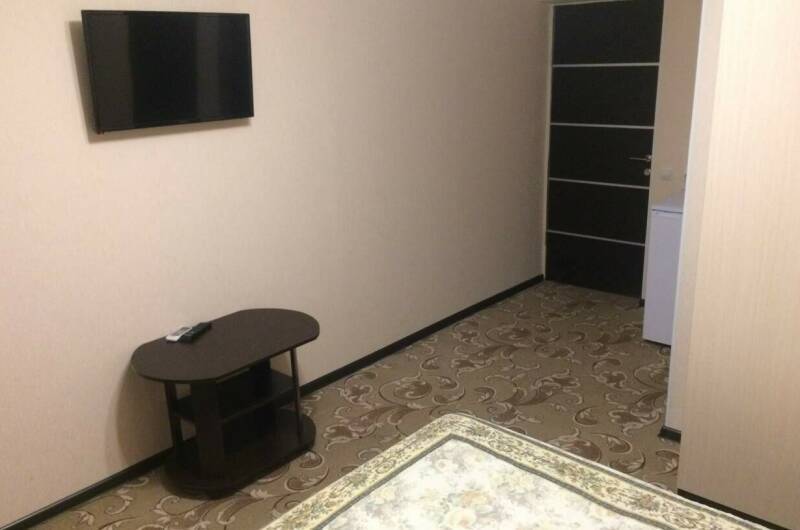 Двух местная (розовая) на втором этаже с балконом